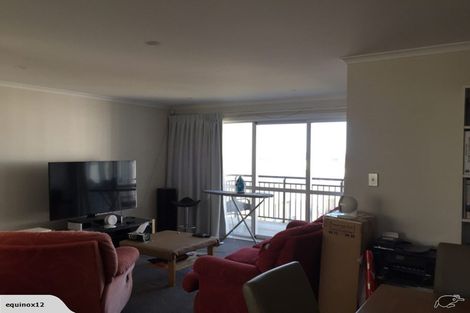 Photo of property in 5 Panakenake Way, Flat Bush, Auckland, 2019