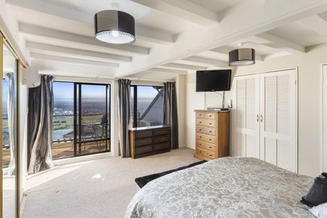 Photo of property in 227 Cannon Hill Crescent, Mount Pleasant, Christchurch, 8081