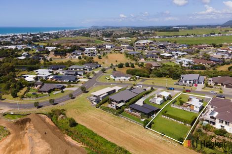 Photo of property in 8 Tohora View, Waihi Beach, 3611