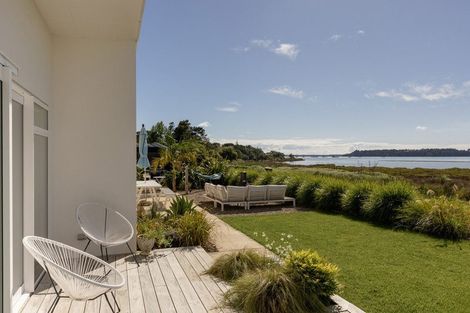 Photo of property in 10 Josephine Place, Omokoroa, 3114