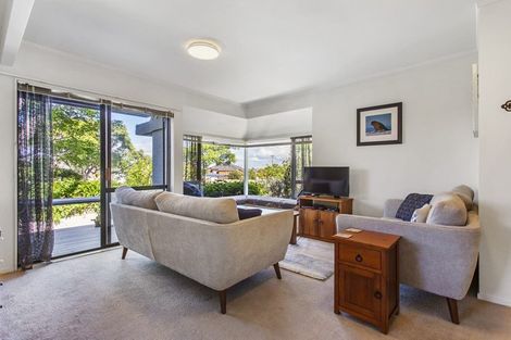 Photo of property in 1c Blackett Crescent, Meadowbank, Auckland, 1072