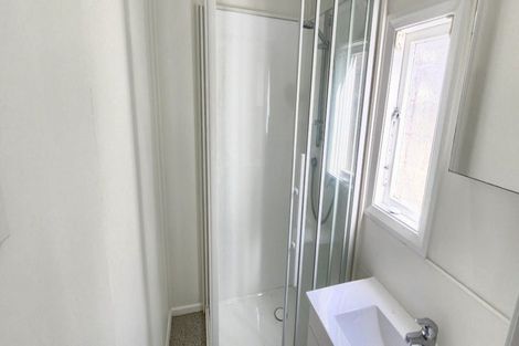 Photo of property in 8 Cutfield Road, New Plymouth, 4310