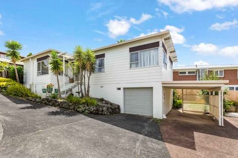 Photo of property in 16 Grenada Avenue, Forrest Hill, Auckland, 0620