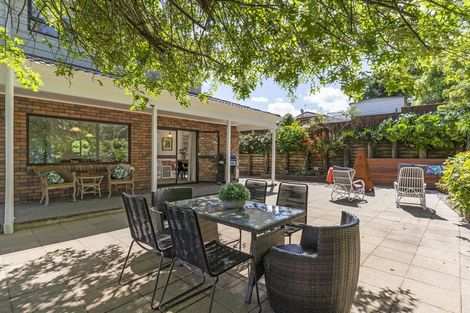 Photo of property in 27 Lexington Drive, Botany Downs, Auckland, 2010