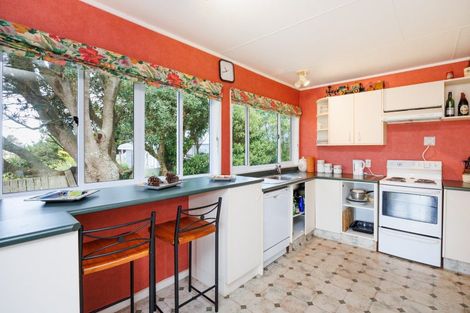 Photo of property in 111 Koputara Road, Himatangi Beach, Foxton, 4891