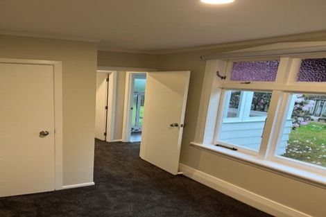 Photo of property in 8 Waiari Road, Conifer Grove, Takanini, 2112