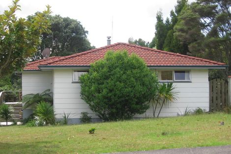 Photo of property in 13 The Grove, Titirangi, Auckland, 0604
