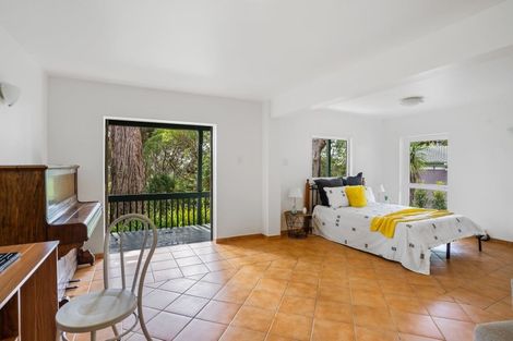 Photo of property in 7 Tranquil Glade, Hillcrest, Auckland, 0627