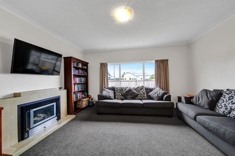 Photo of property in 16 Collins Street, Hawera, 4610