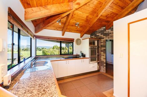 Photo of property in 232 Hendersons Line, Kelvin Grove, Palmerston North, 4470