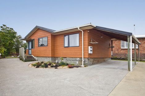 Photo of property in 4a Karamu Street, Te Atatu Peninsula, Auckland, 0610