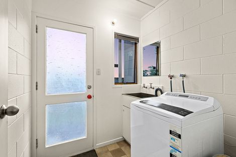 Photo of property in 85 Hobsonville Road, West Harbour, Auckland, 0618