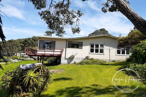 Photo of property in 12 Piccadilly Street, Pahi, Paparoa, 0571