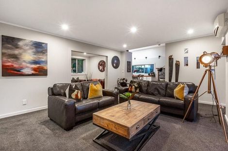 Photo of property in 19 Fleetwood Grove, Waikanae, 5036