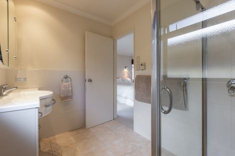 Photo of property in 17 Napier Street, Jervoistown, Napier, 4112