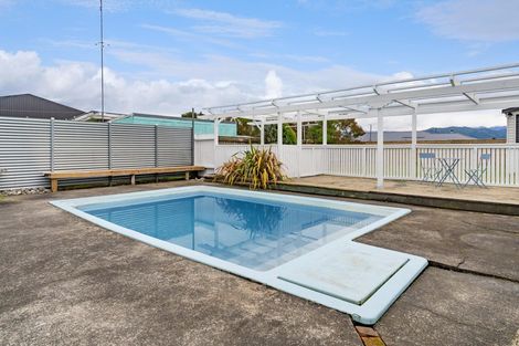 Photo of property in 382 High Street South, Carterton, 5713