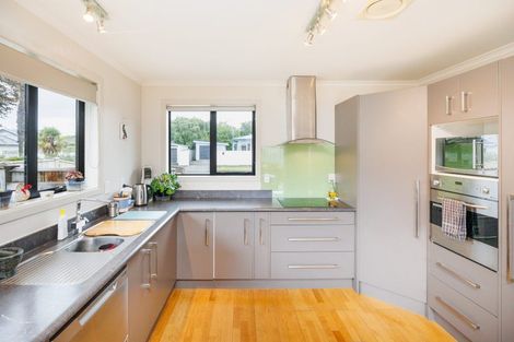 Photo of property in 3 Palm Avenue, Hokowhitu, Palmerston North, 4410