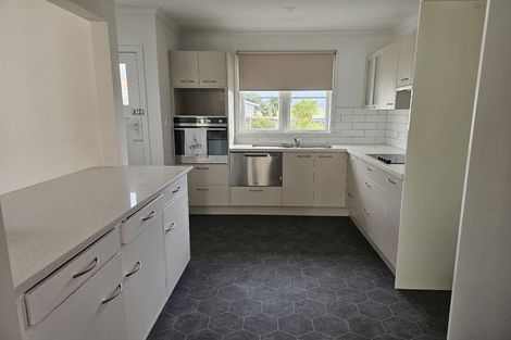 Photo of property in 1a Whimp Avenue, Onerahi, Whangarei, 0110