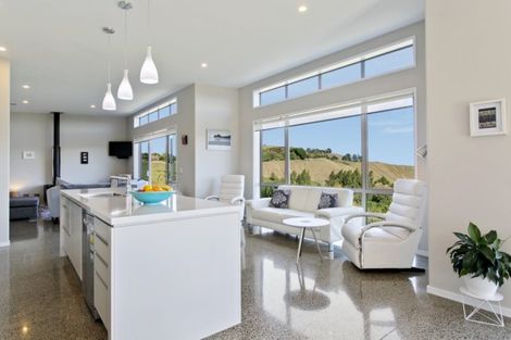 Photo of property in 32 Piro Place, Acacia Bay, Taupo, 3385