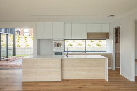 Photo of property in 33 Obelisk Street, Wanaka, 9305