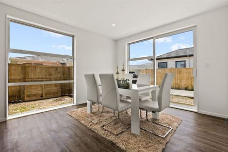 Photo of property in 17 Leatherwood Road, Takanini, 2110