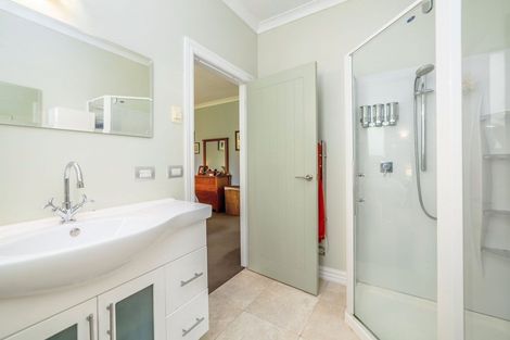 Photo of property in 24 Admiral Road, Gladstone, 5883