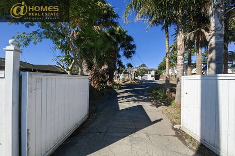 Photo of property in 35 Schnapper Rock Road, Greenhithe, Auckland, 0632