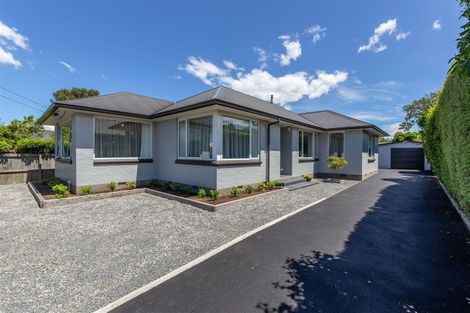 Photo of property in 11 Walnut Avenue, Strowan, Christchurch, 8052