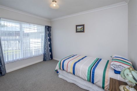 Photo of property in 98 Bartholomew Road, Levin, 5510