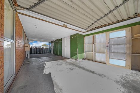 Photo of property in 9 Chibnall Place, Conifer Grove, Takanini, 2112