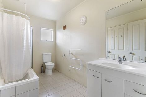 Photo of property in 31 Carlas Way, Ranui, Auckland, 0612