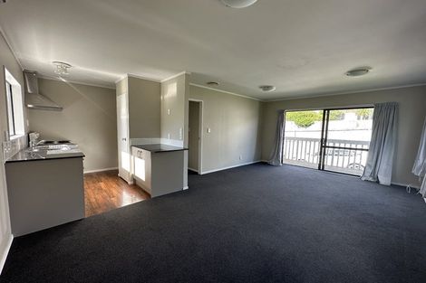 Photo of property in 5 Trelawn Place, Cockle Bay, Auckland, 2014