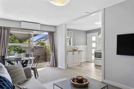 Photo of property in 2/80 Osborne Street, Waltham, Christchurch, 8011