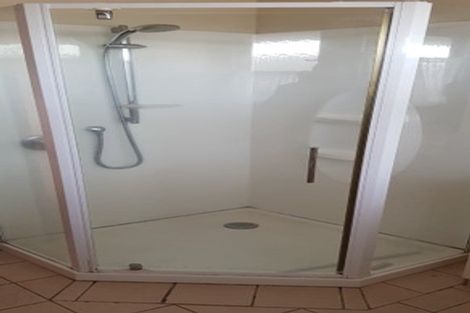 Photo of property in 212 Forrest Hill Road, Forrest Hill, Auckland, 0620