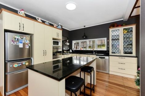 Photo of property in 69 Forest Lake Road, Forest Lake, Hamilton, 3200