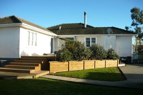 Photo of property in 75 Rhodes Street, Waimate, 7924