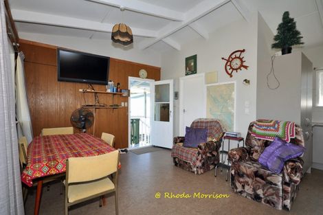 Photo of property in 1 Sandy Beach Road, Tinopai, 0593