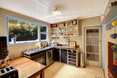 Photo of property in 1 Ocean View Road, Ravensbourne, Dunedin, 9022
