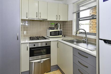 Photo of property in 2/33 Kenderdine Road, Papatoetoe, Auckland, 2025