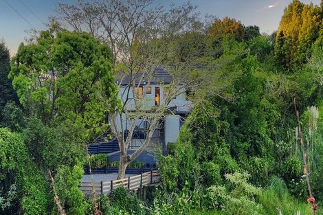 Photo of property in 92 Braemar Road, Castor Bay, Auckland, 0620