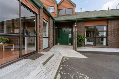 Photo of property in 27 Kawiu Road, Levin, 5510