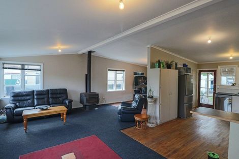 Photo of property in 13 Pratt Avenue, Foxton Beach, Foxton, 4815