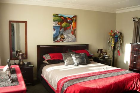Photo of property in 75 Rhodes Street, Waimate, 7924