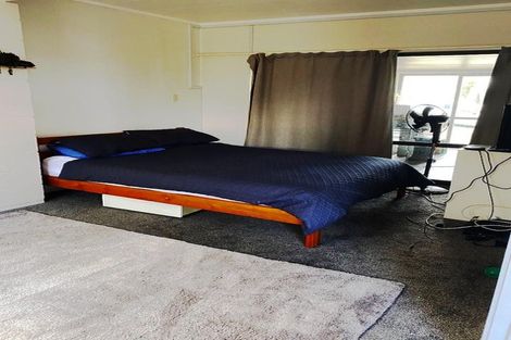 Photo of property in 60 Lynden Avenue, Hillcrest, Auckland, 0627