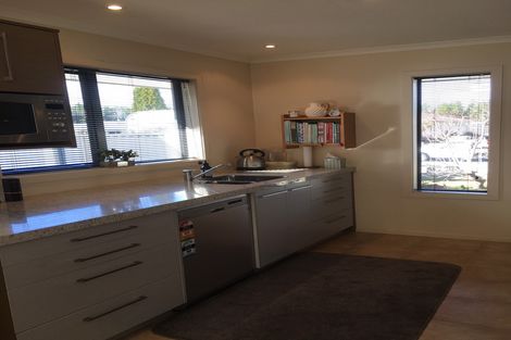 Photo of property in 22 Henderson Drive, Alexandra, 9320