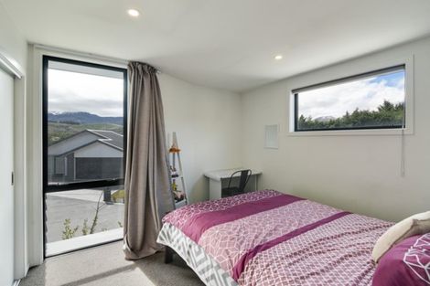 Photo of property in 4 Bathans Lane, Lake Hayes, Queenstown, 9304