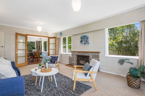 Photo of property in 35 Saint Johns Terrace, Tawa, Wellington, 5028