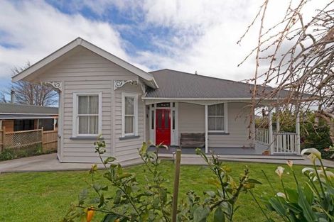 Photo of property in 51 Garfield Road, Helensville, 0800