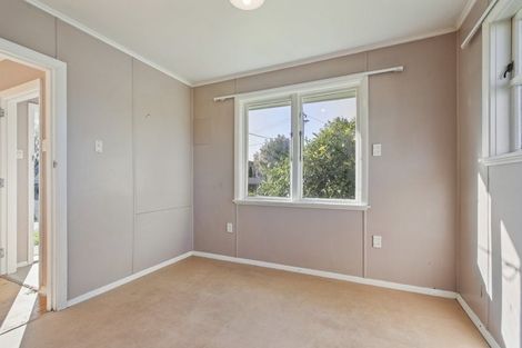 Photo of property in 6 Netley Place, Aranui, Christchurch, 8061
