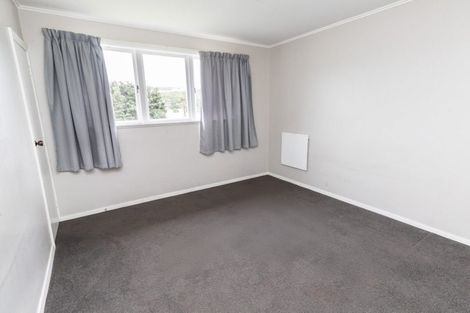 Photo of property in 2a-2b Devon Place, Cannons Creek, Porirua, 5024